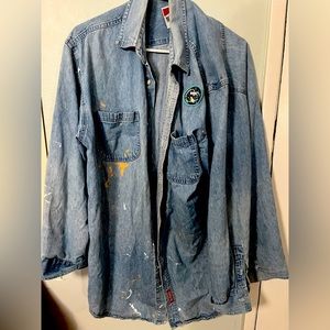 Large Marlboro light wash blue denim jacket